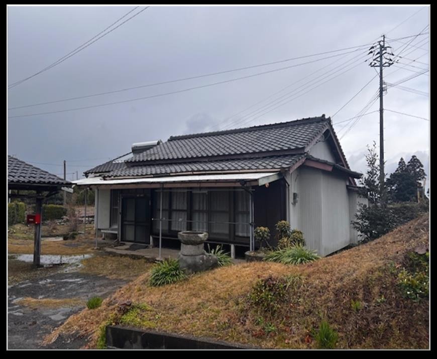 1960s wood house in Noda, Izumi, farmland, approval needed