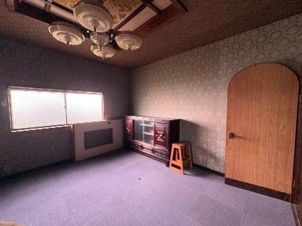 1970s wood house near the coast in Shiromoto, Kinko