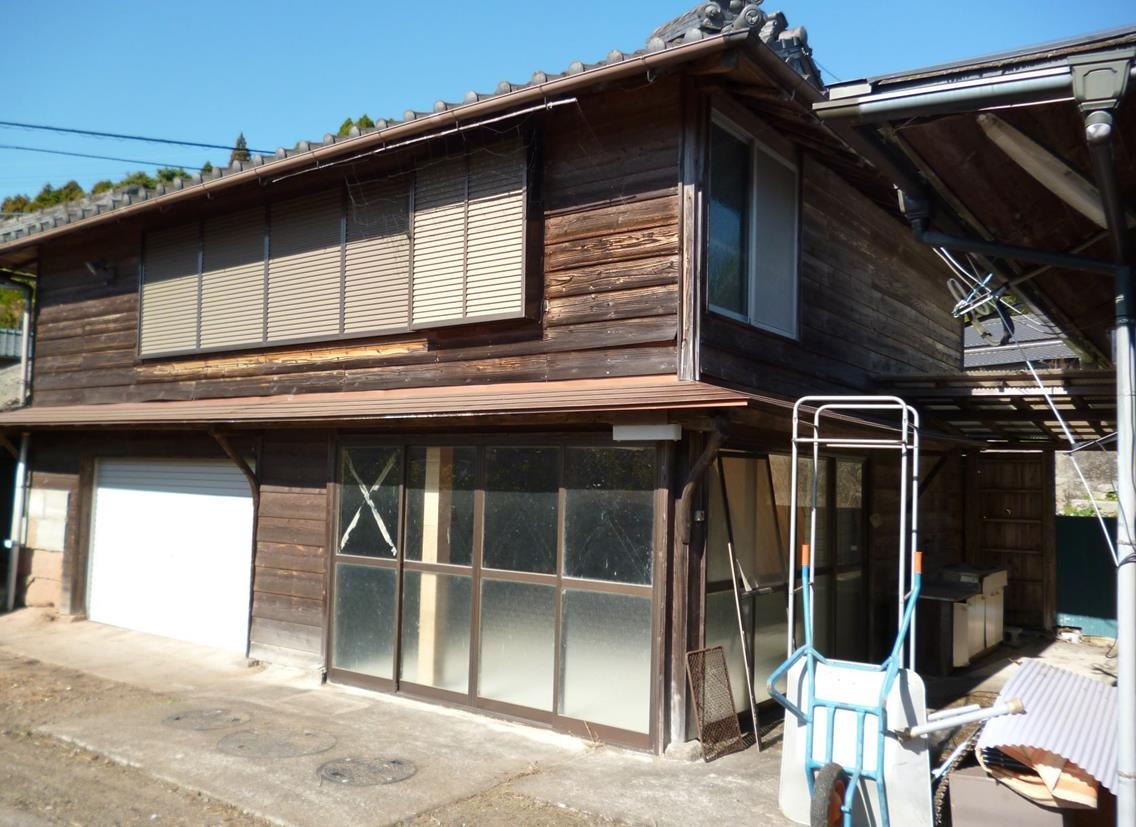 1950s wood house in Ikufuku, Ichikikushikino