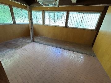 Wood house on a large plot in Tawara, Satsuma