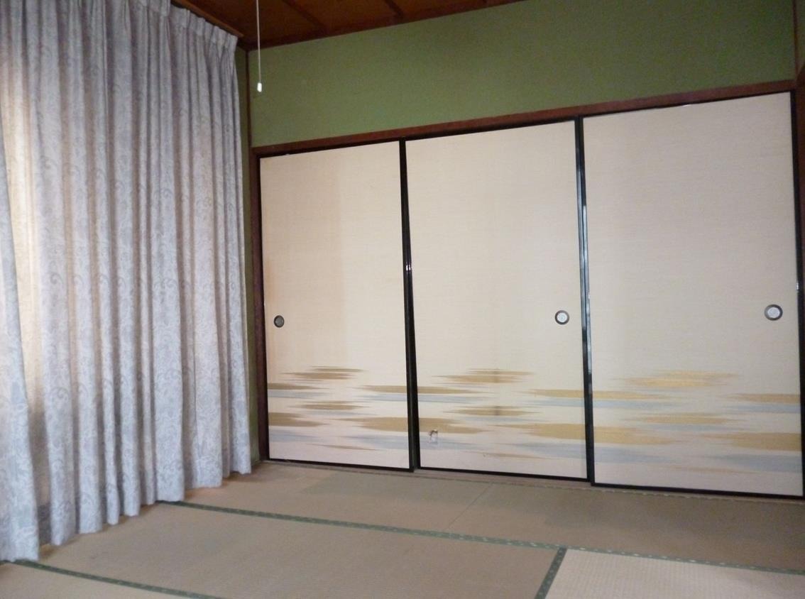 1960s concrete house in Hamada, Ichikikushikino