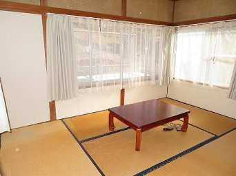 1970s wood house in Oita