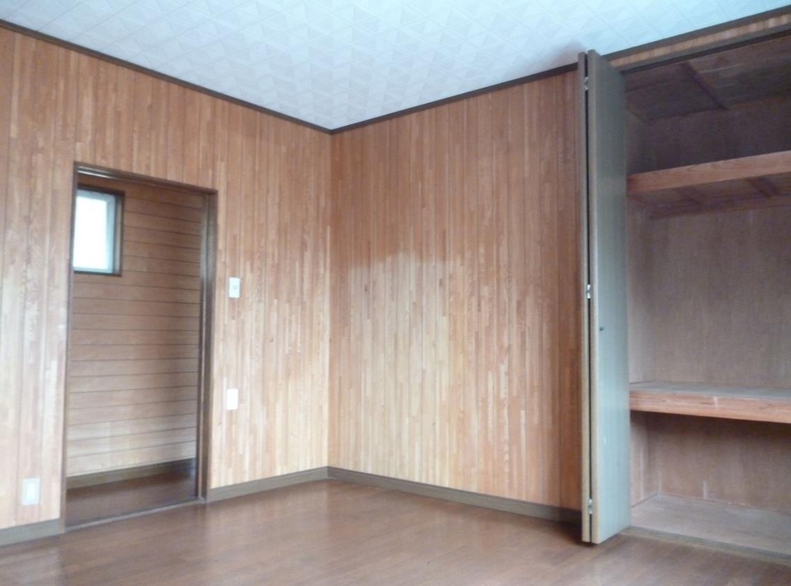1990s wood house in Kawakami, Ichikikushikino