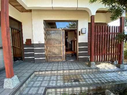 1980s wood house on a large plot in Tashiro, Kinko