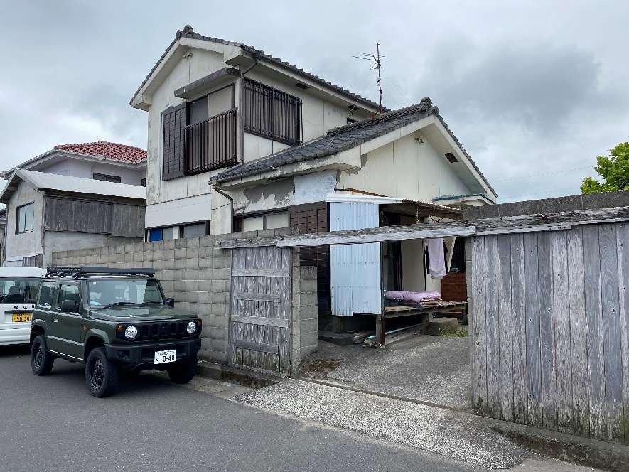 1980s wood house near the coast in Baba, Kinko