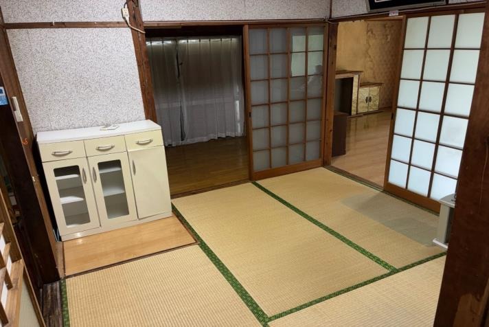 1950s wood house, 12-min walk to station, Takemoto, Izumi
