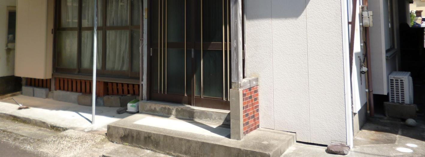 1960s wood house in Hamada, Ichikikushikino