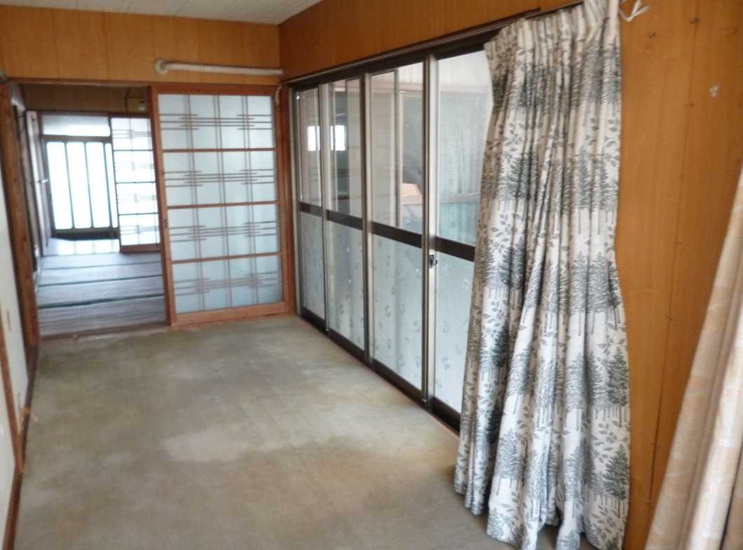 1940s wood house in Beppu, Ichikikushikino, farmland, approval needed
