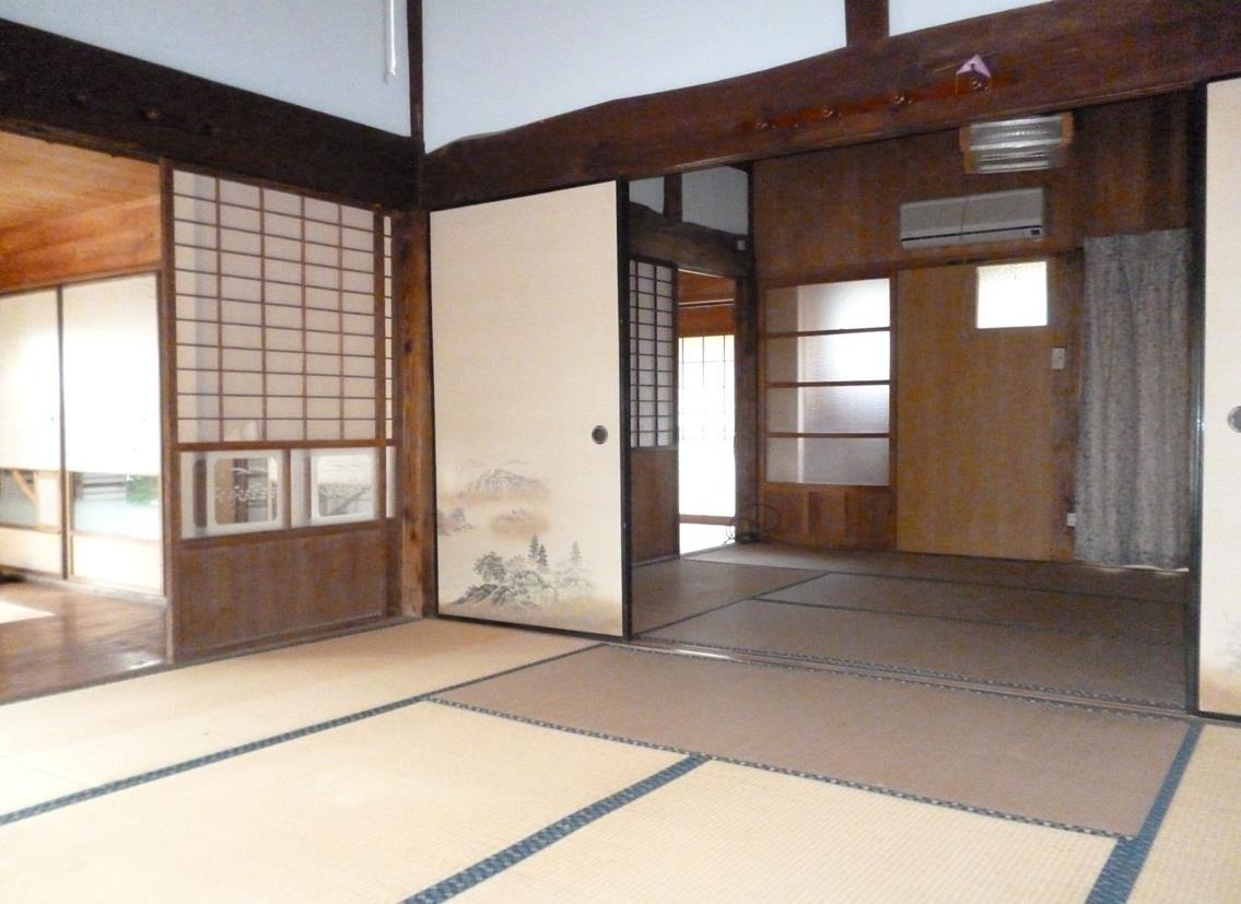 1950s wood house in Ikufuku, Ichikikushikino