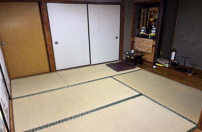 1960s wood house, 6-min walk to station, Takaono, Izumi