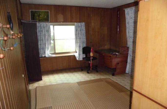 1960s wood house on a large plot in Izumi, Kagoshima