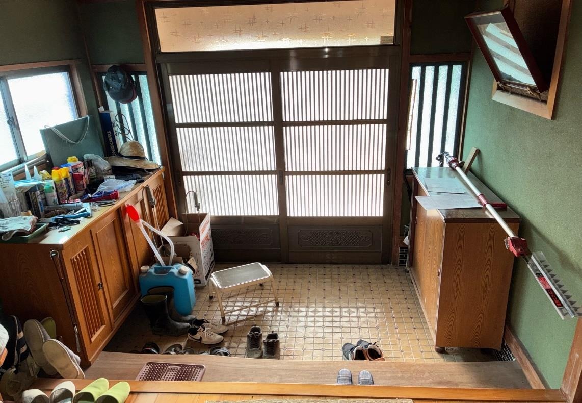 1980s wood house near the coast in Izumi, Kagoshima