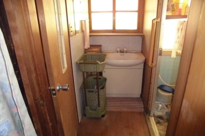 1930s wood house in Noda, Izumi, farmland, approval needed