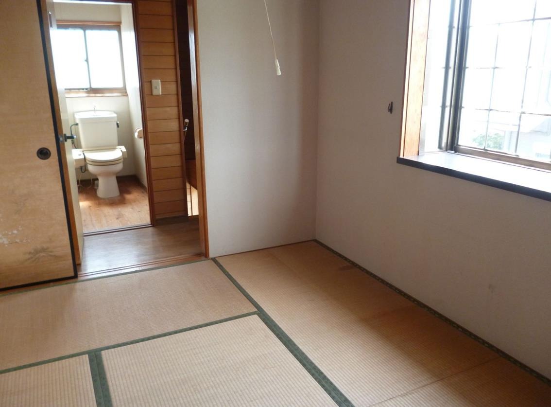 1990s wood house, 14-min walk to station, Ichikikushikino, Kagoshima