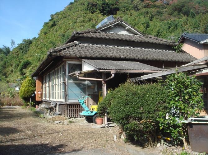 Wood house on a large plot in Kirishima, Kagoshima