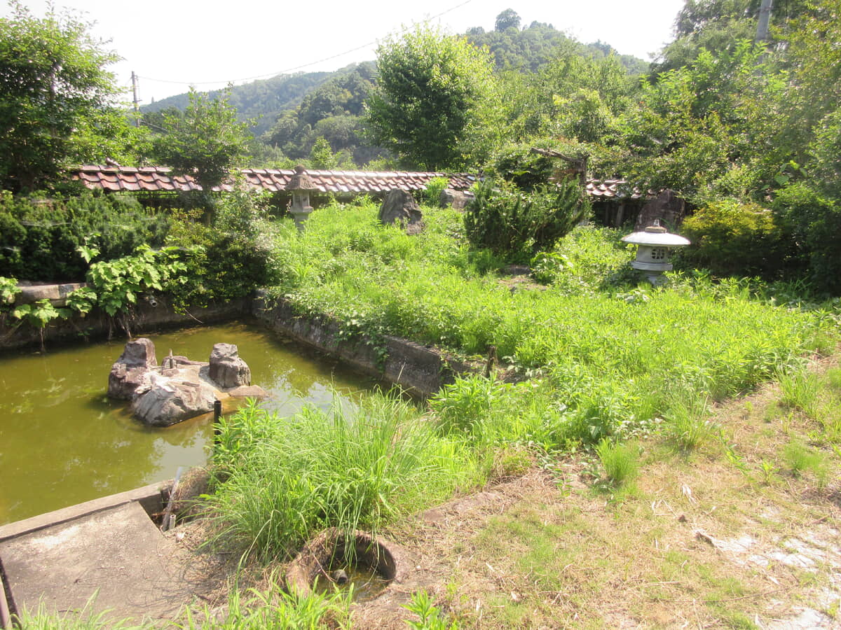 1880s wood house on a large plot in Hiroshima