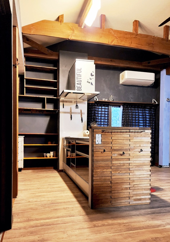 1980s wood house in Miyazaki