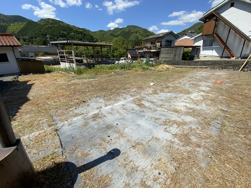 1950s wood house with storehouses in Yamaguchi