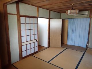 1970s wood house in Tsukumi