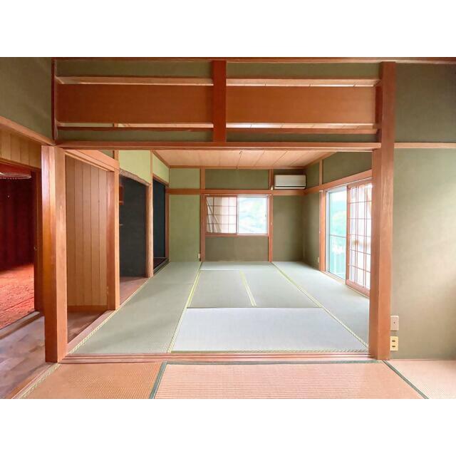 1970s wood house, 16-min walk to station, Mie