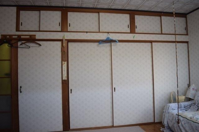 1980s wood house in Kochi