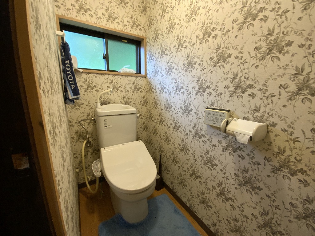 1940s wood house on a large plot in Yamaguchi