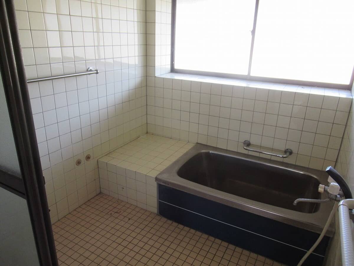 1970s wood house, 11-min walk to station, Hiroshima