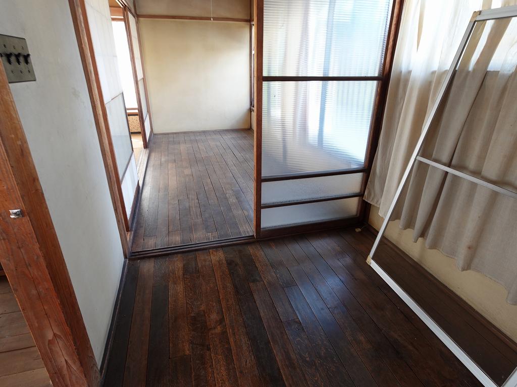1950s wood house, 3-min walk to station, Nagano