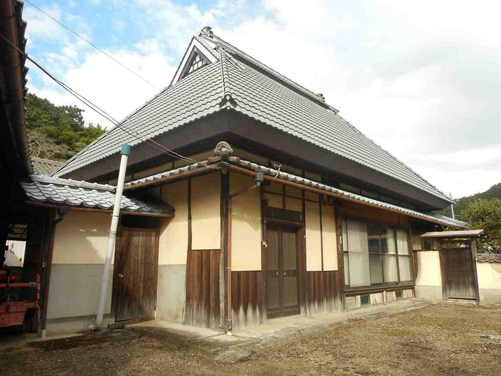 1960s house, 20-min walk to station, Hyogo