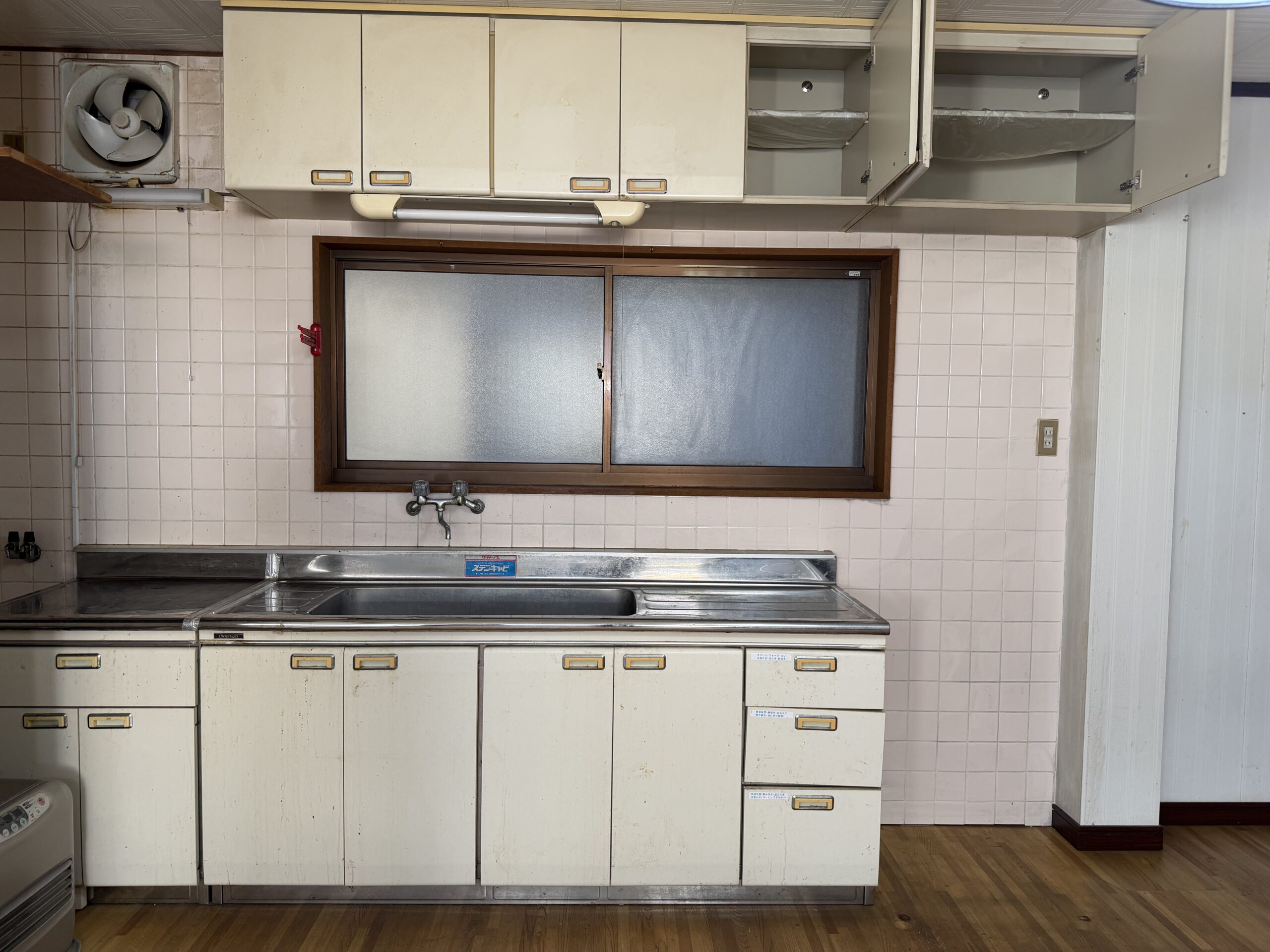 1980s steel-frame house, 12-min walk to station, Wakayama