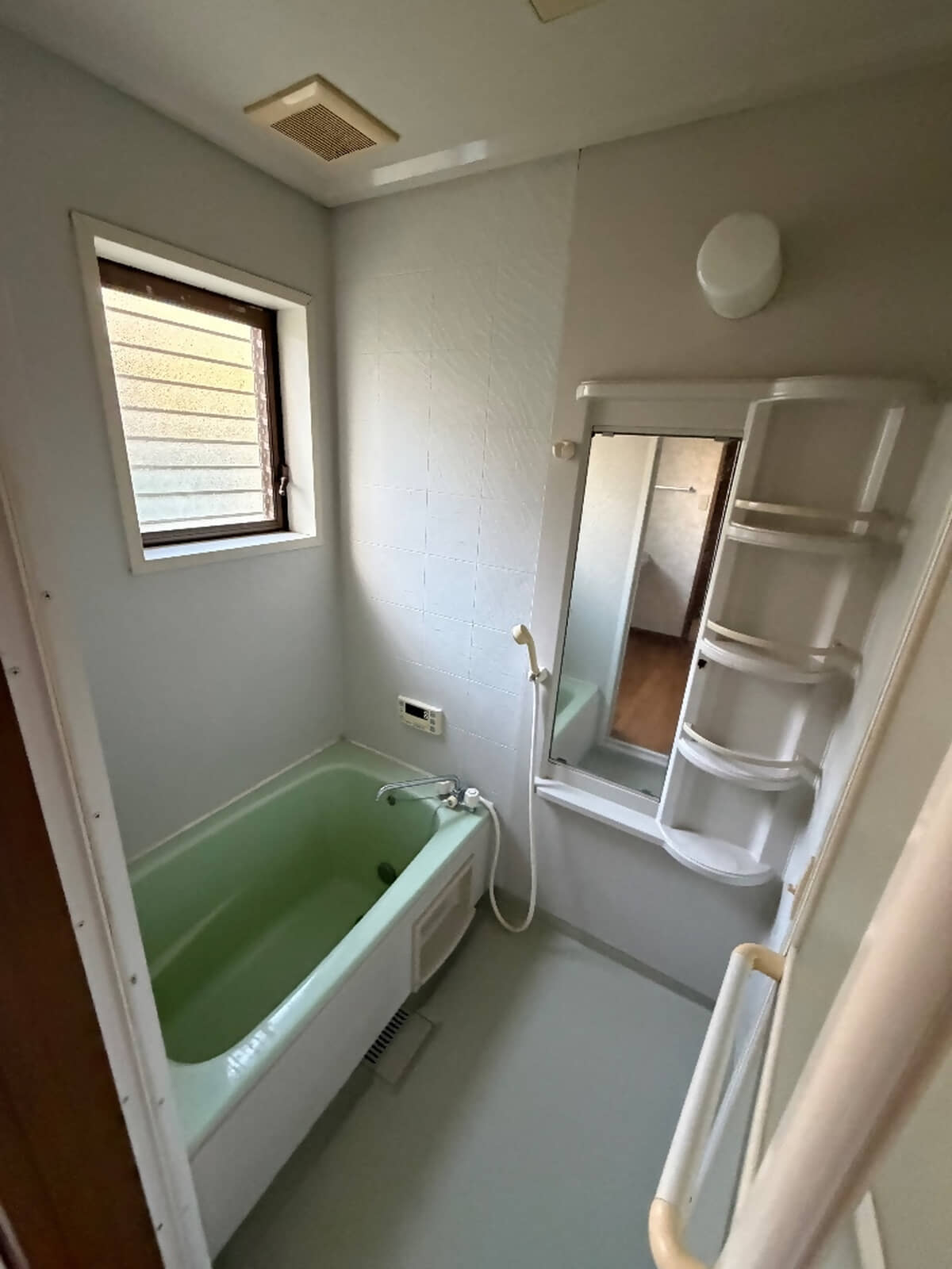 1990s wood house, 20-min walk to station, Hiroshima