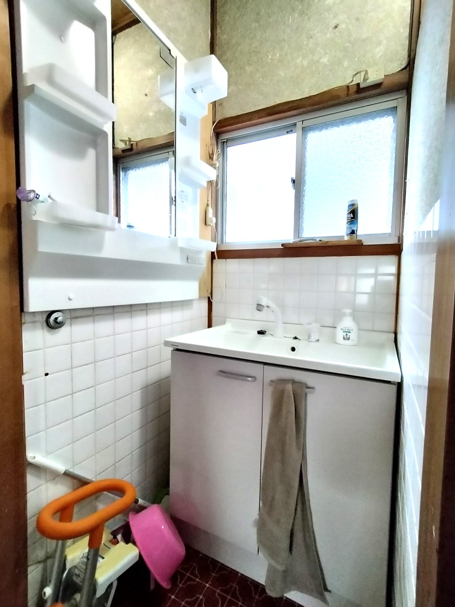1970s wood house in Ehime