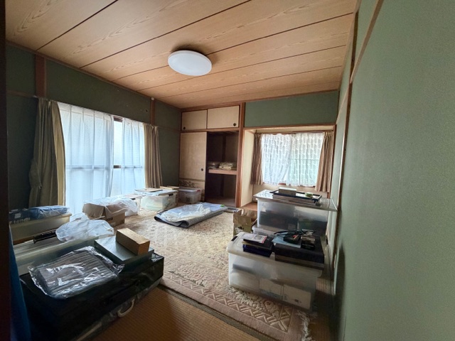 Two-story house in Takaji-cho