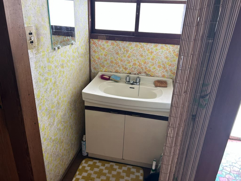 1970s wood house in Nagasaki