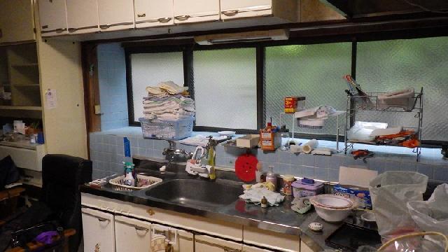 1970s wood house, 19-min walk to station, Nagasaki