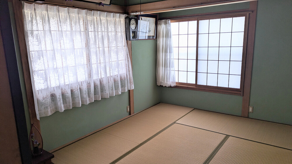 Wood house, 12-min walk to station, Toyama