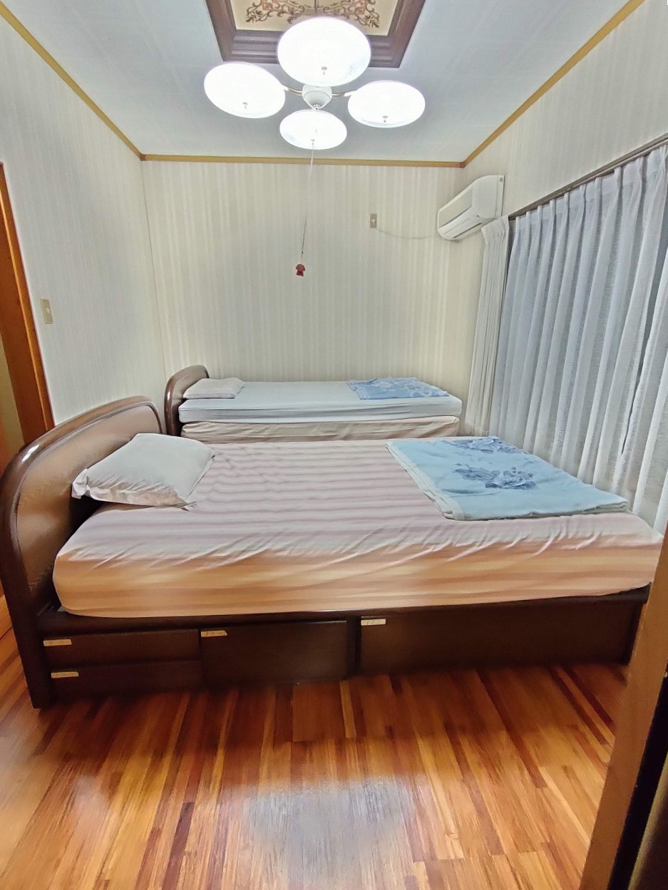 [Price Reduction] Ainan Town Nakanoura, House for Sale, 5DK, 4.8M yen, Spacious, well-maintained Japanese house with multiple rooms 6+ tatami; IH system kitchen; registered in municipal Akiya Bank
