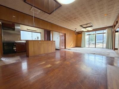 1960s wood house, 14-min walk to station, Hyogo