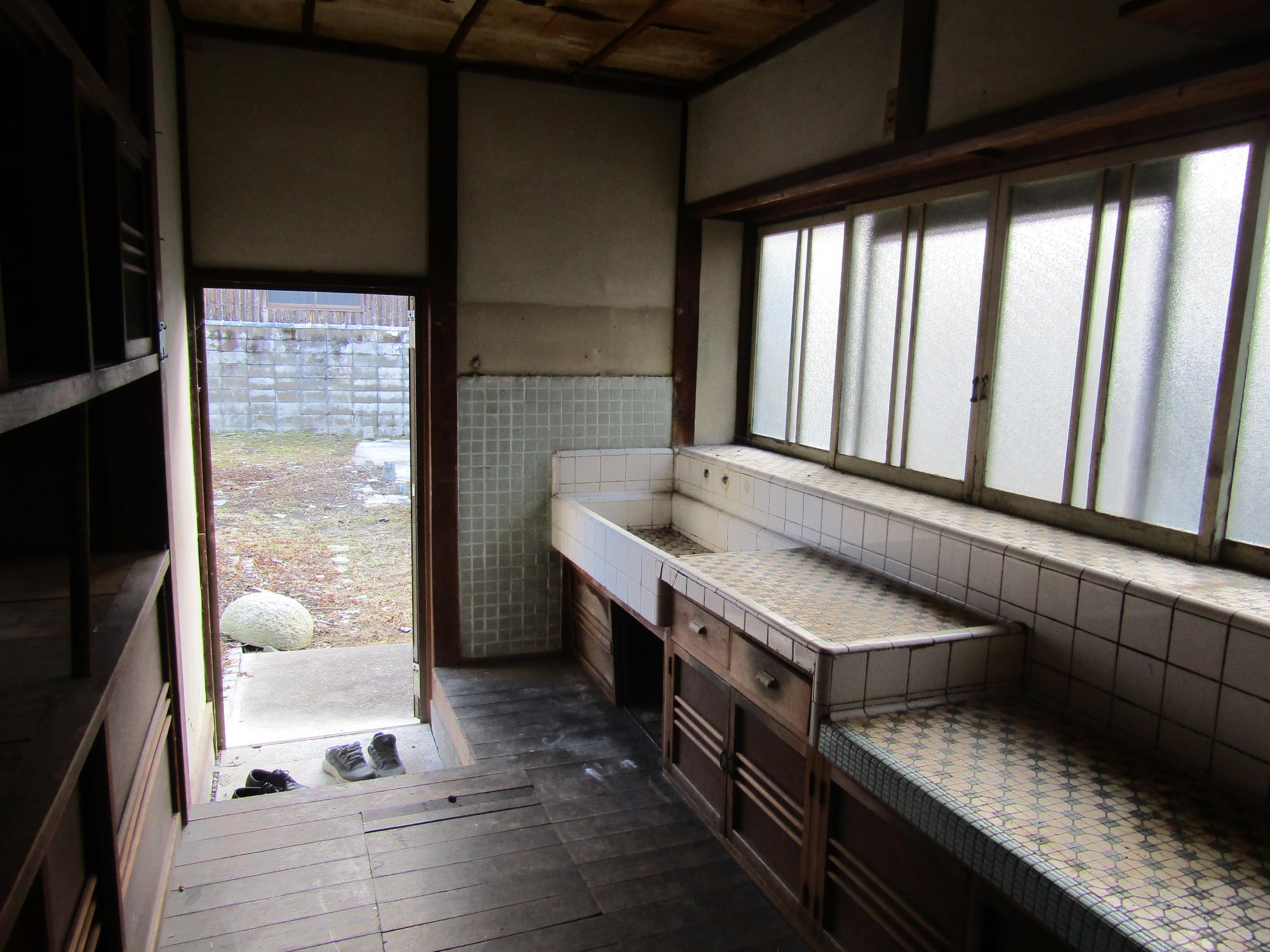 Under Negotiation: A-120 Property near elementary school in town center