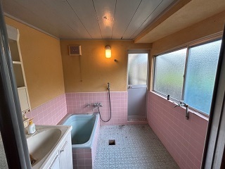 1960s house on a large plot in Osumi, Soo