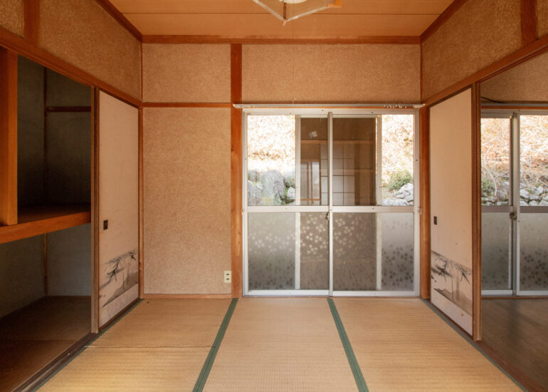 1970s wood house in Matsusaka Kahada