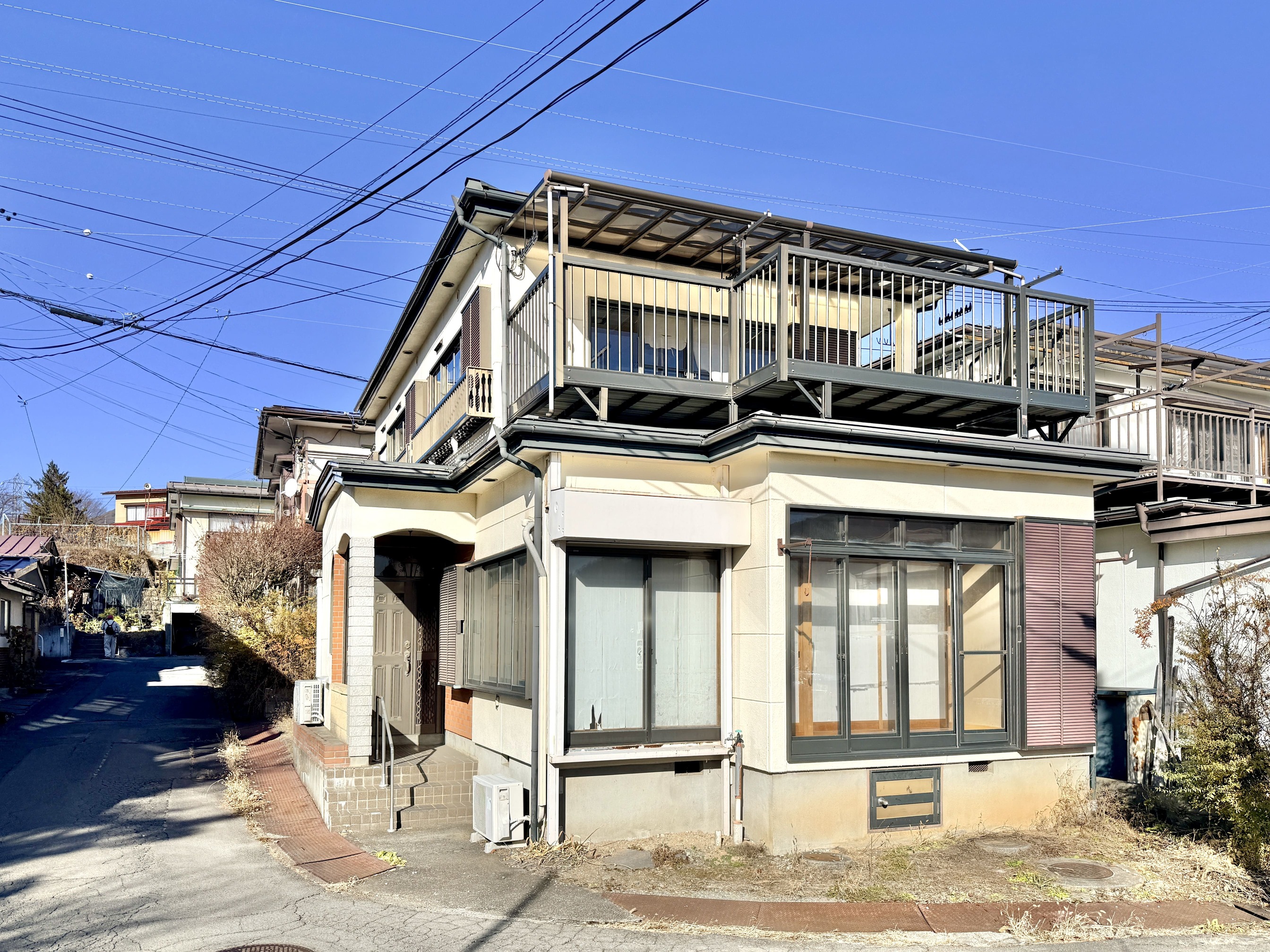 1980s wood house, 9-min walk to station, Nagano