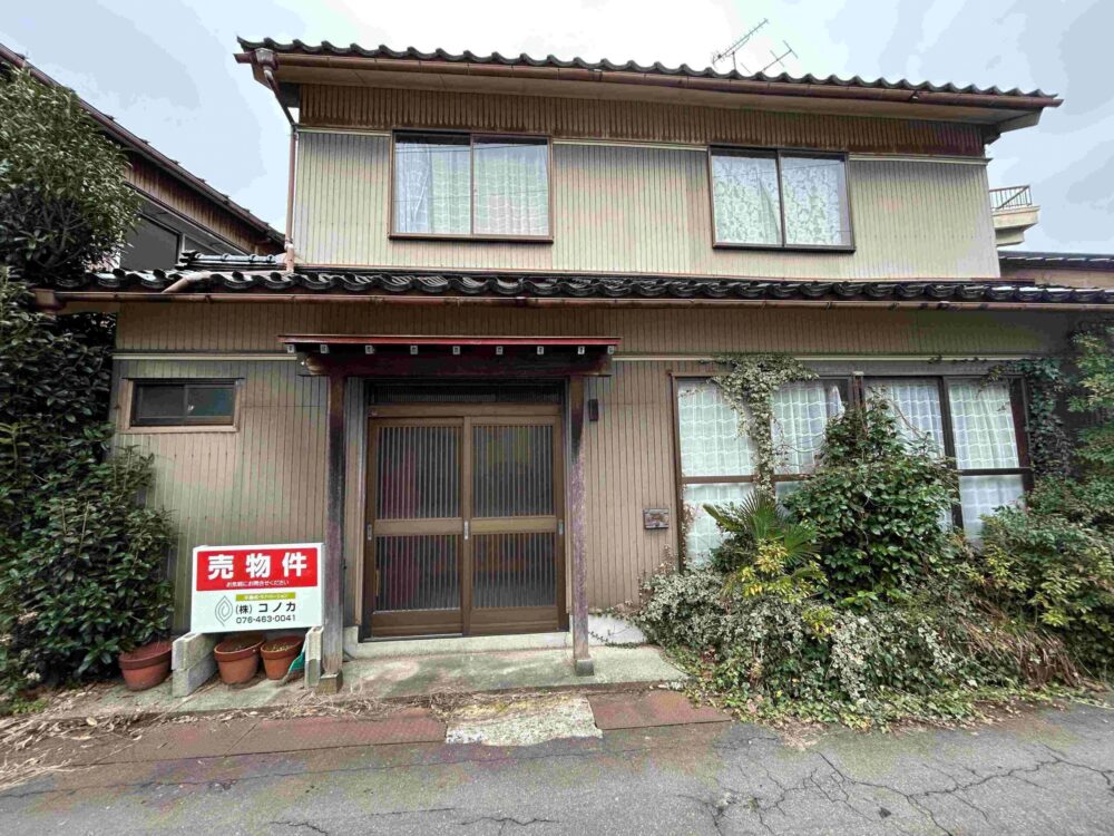 1960s wood house, 1-min walk to station, Toyama
