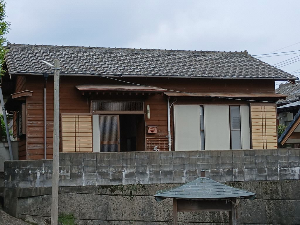 1980s wood house in Nagasaki