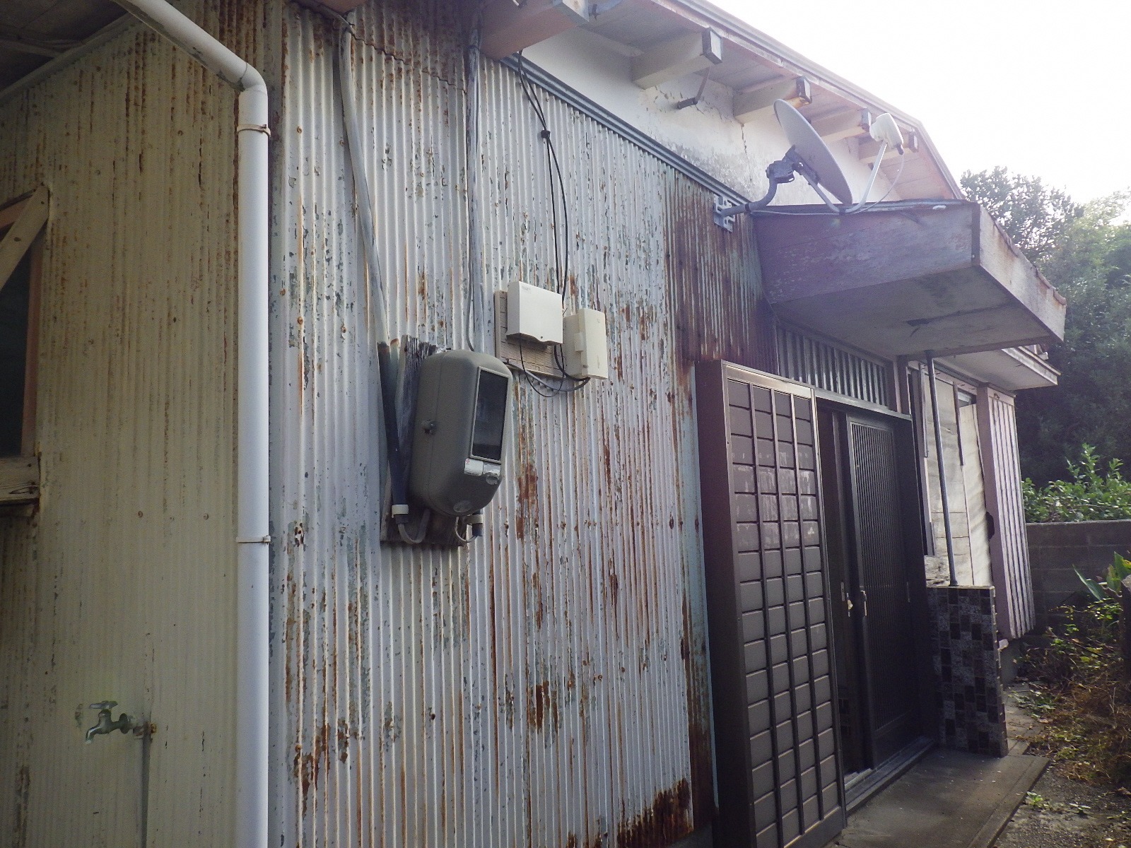 1960s wood house in Kochi
