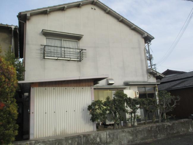 1970s wood house, 15-min walk to station, Okayama
