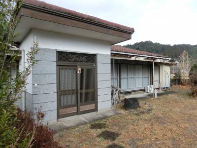 1960s wood house, 13-min walk to station, Kawanishi, Yusui