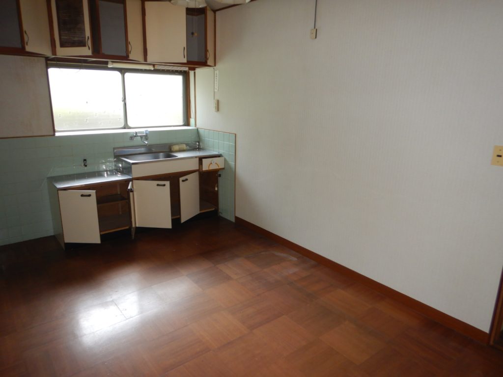 1970s wood house in Ehime