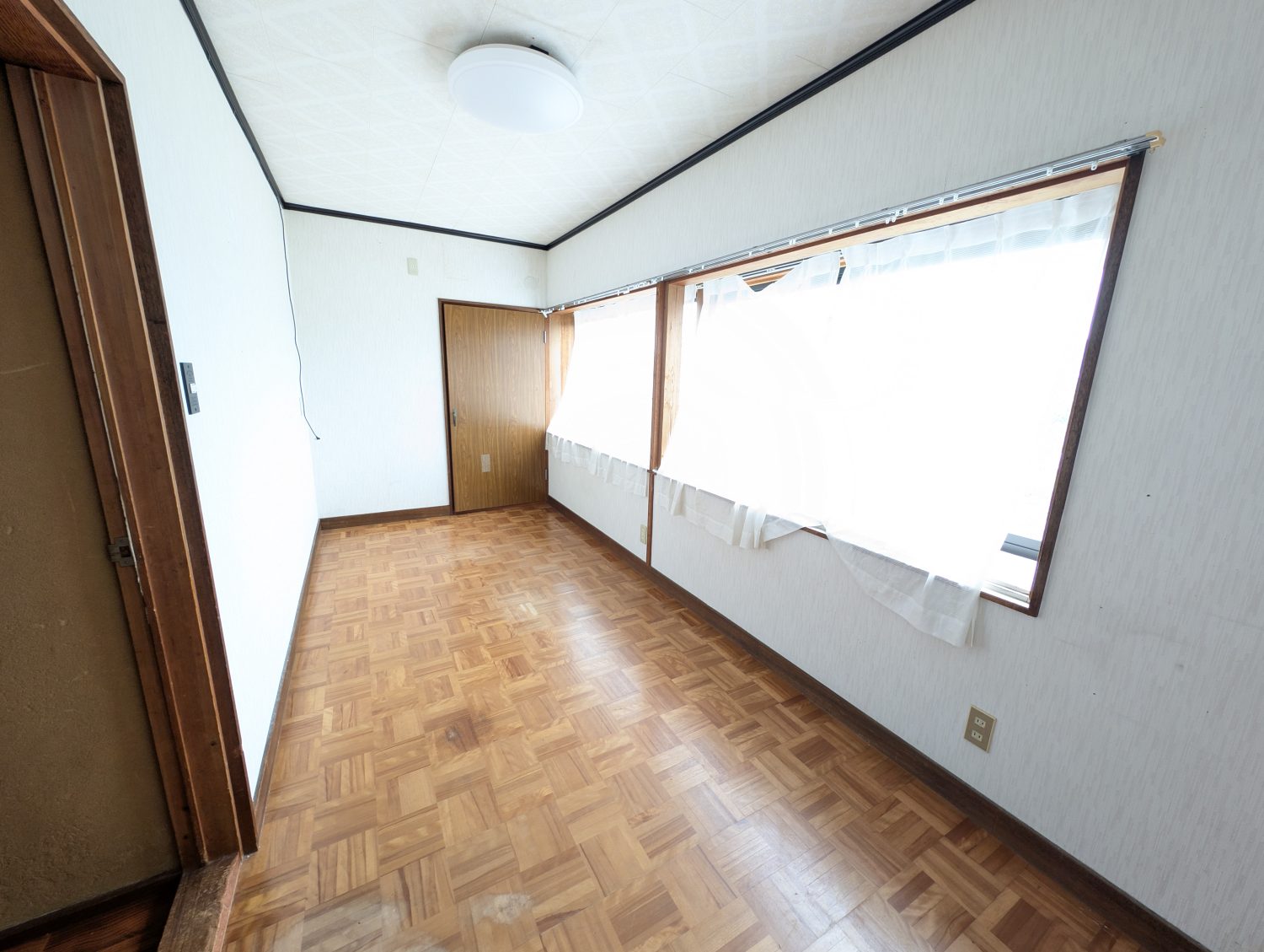 1980s wood house, 6-min walk to station, Hyogo