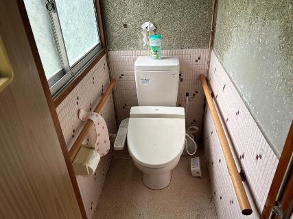 1960s wood house on a large plot in Tochigi